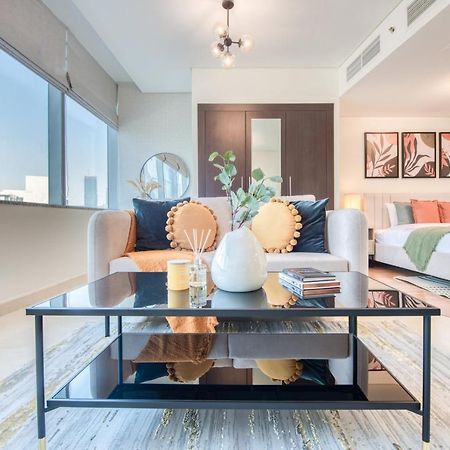 Unbeatable Rate Stylish 1Br With Balcony Near Metro By Deluxe Holiday Homes Ντουμπάι Εξωτερικό φωτογραφία