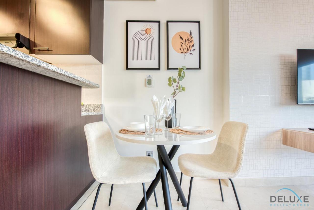 Unbeatable Rate Stylish 1Br With Balcony Near Metro By Deluxe Holiday Homes Ντουμπάι Εξωτερικό φωτογραφία